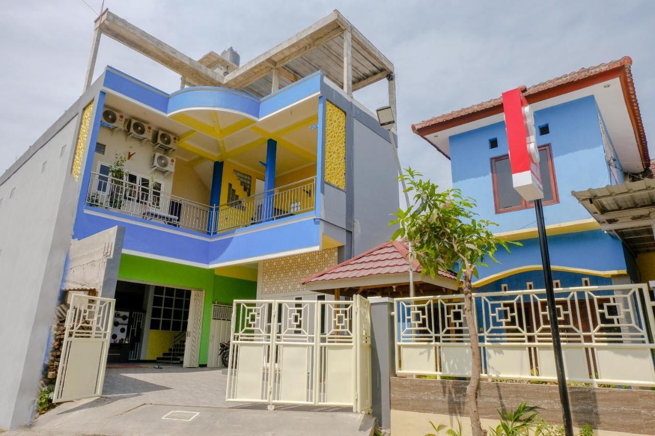 Oyo 1979 Alif Family Residence Malang Luaran gambar